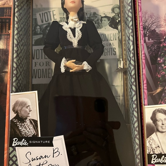 Collector Barbie’s - Picture 4 of 9